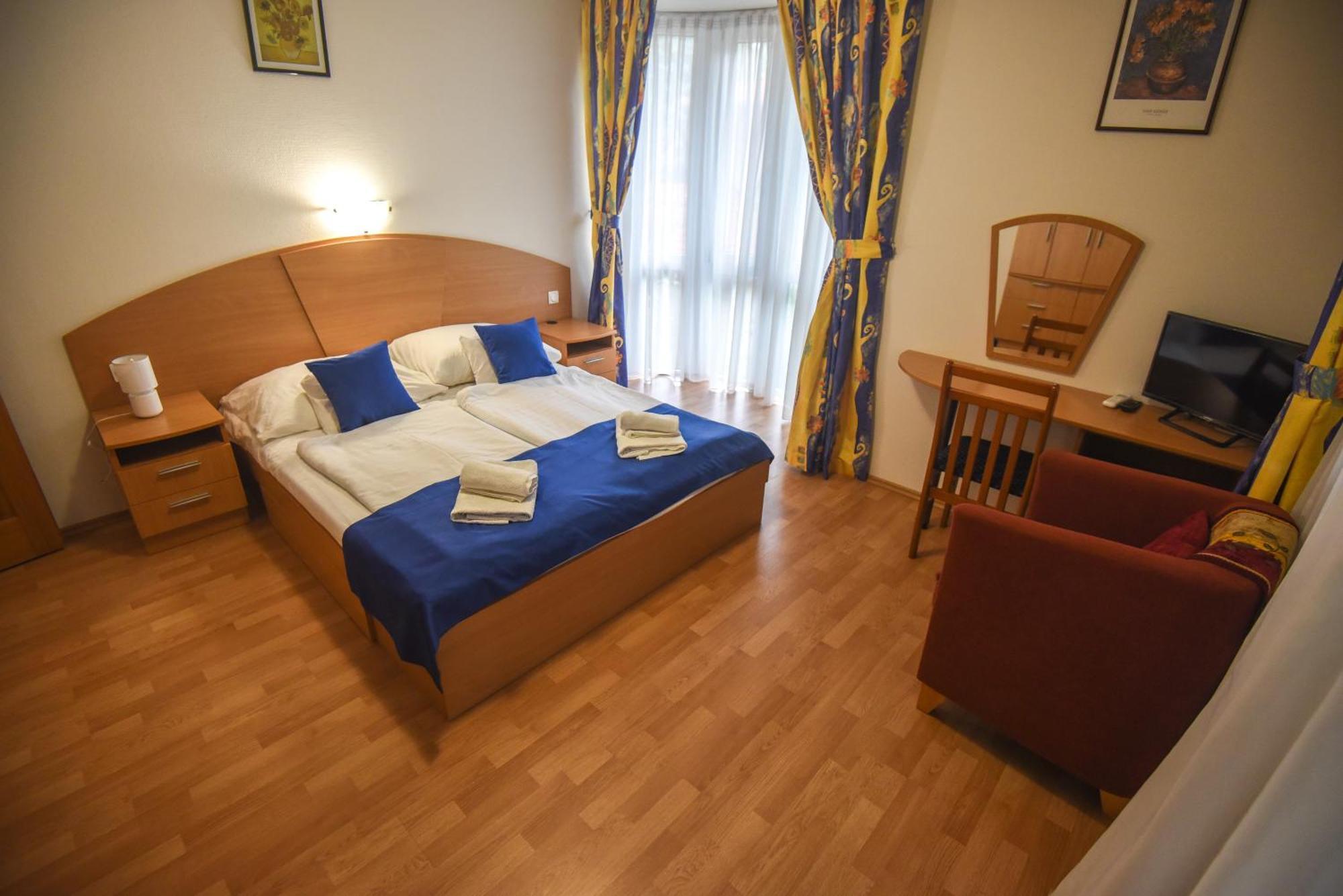 Amore Apartmanhaz Шіофок Екстер'єр фото