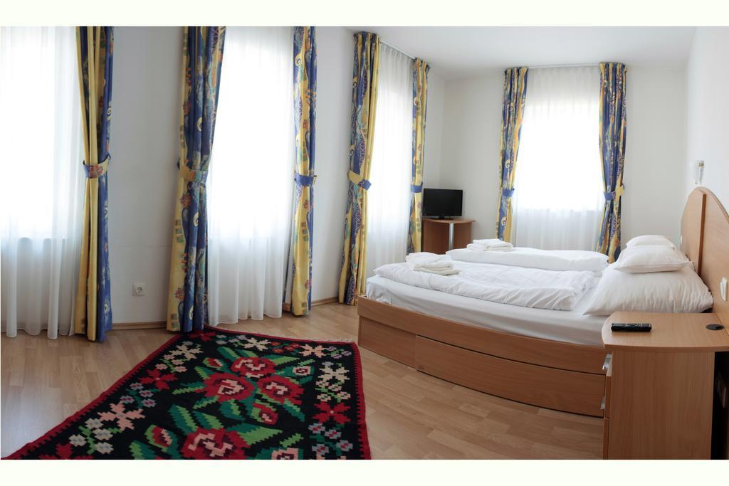Amore Apartmanhaz Шіофок Екстер'єр фото